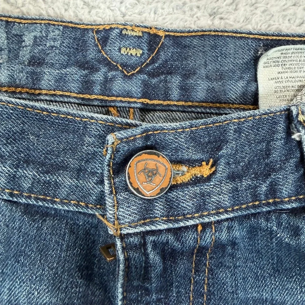 Ariat Mens Low Rise Bootcut Jeans 33x32 Medium Wash Distressed Denim Blue